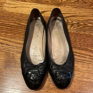 Authentic Chanel Ballet Flat - patent and calf leather Nero 40